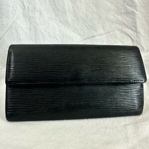 Louis Vuitton epi leather black wallet